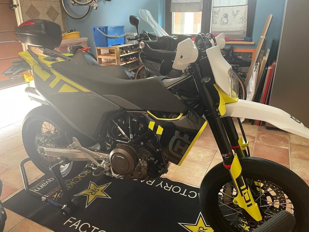 Husqvarna 701 Supermoto (2023 - 25)
