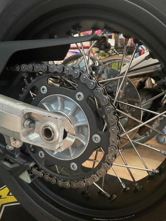 Husqvarna 701 Supermoto (2023 - 25) (5)