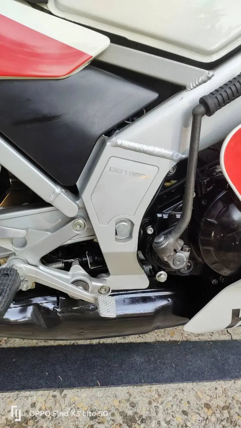 Yamaha TZR 250 2MA (5)