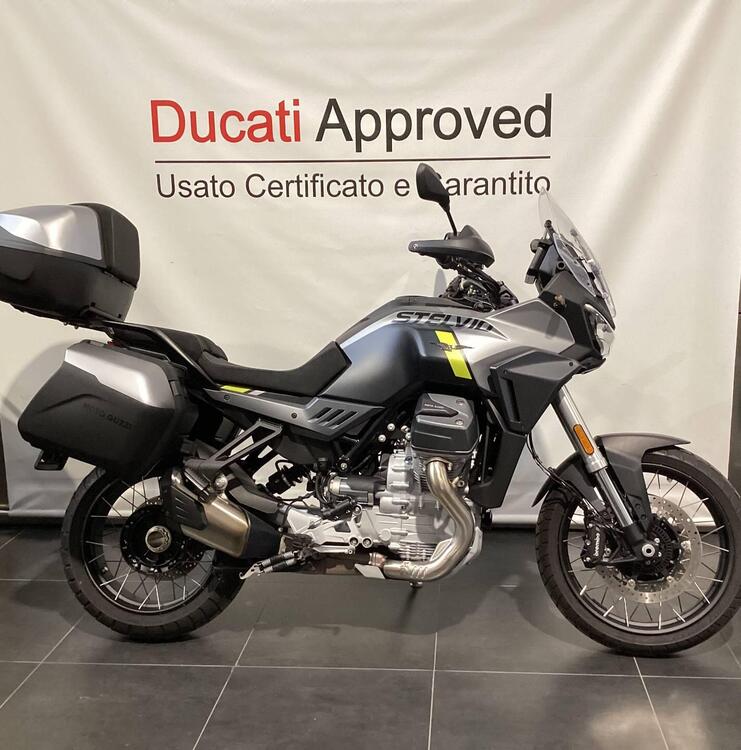 Moto Guzzi Stelvio (2024 - 25)