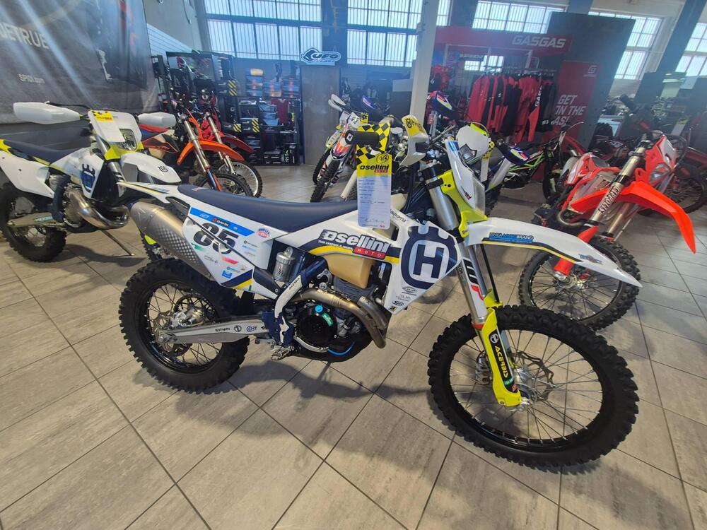 Husqvarna FE 250 (2022) (2)