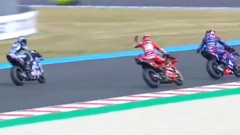 MotoGP 2025. GP di Ungheria. Alex Marquez e Jack Miller penalizzati per aver ostacolato Pecco Bagnaia [VIDEO]
