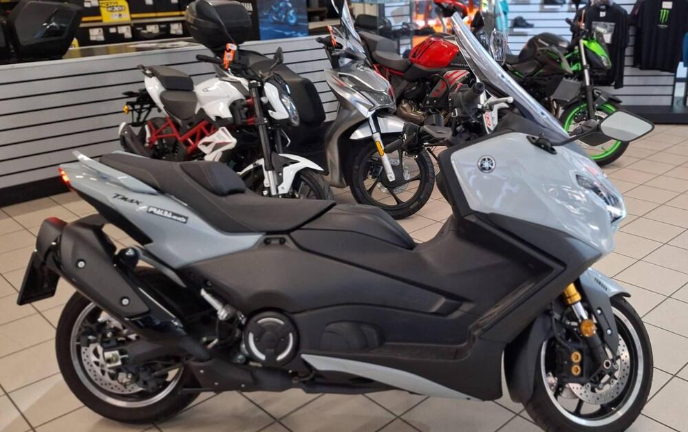 Yamaha T-Max 560 (2025)