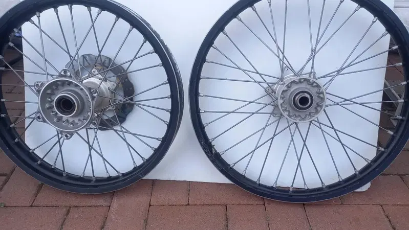 Coppia cerchi e mozzi per ktm/ husky/ gas gas Did (2)
