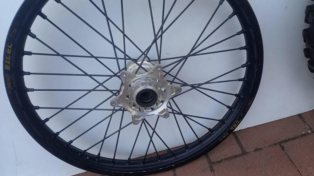 Ruota anteriore com mozzo kite e cerchio tagasako (5)