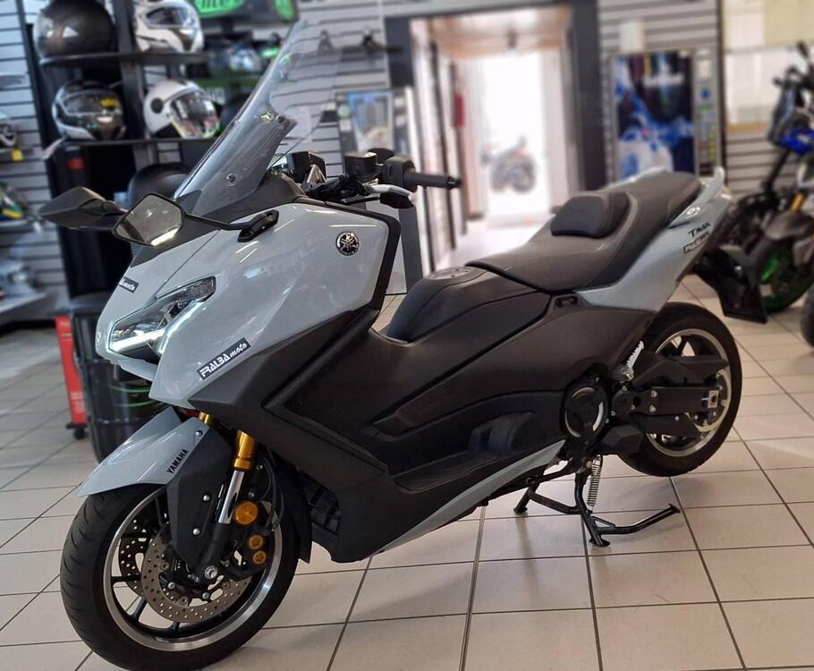 Yamaha T-Max 560 (2025) (3)
