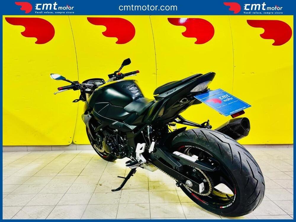 Suzuki GSR 750 (2010 - 15) (4)