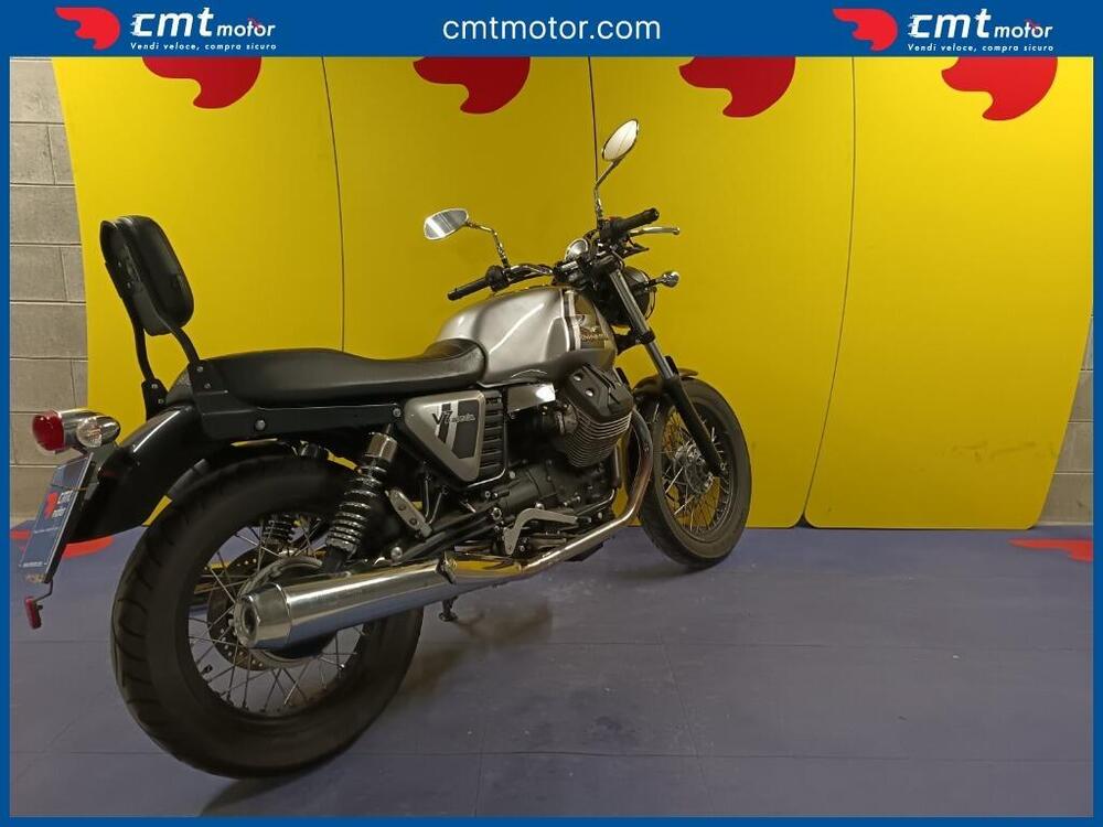 Moto Guzzi V7 II Special (2015 - 17) (4)