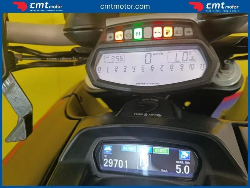 Ducati Diavel 1200 Carbon (2010 - 13) (5)