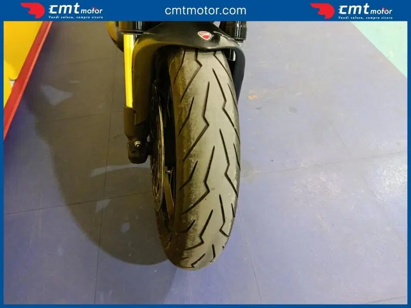Ducati Diavel 1200 Carbon (2010 - 13) (6)