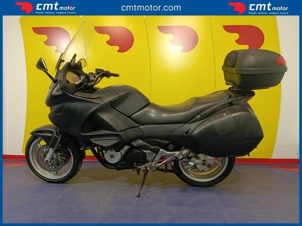 Honda Deauville 700 ABS (3)