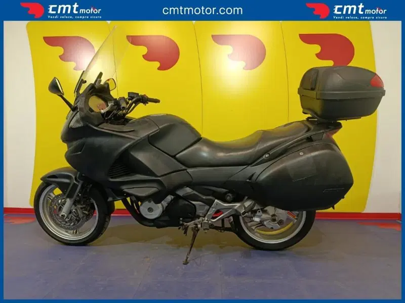 Honda Deauville 700 ABS (3)