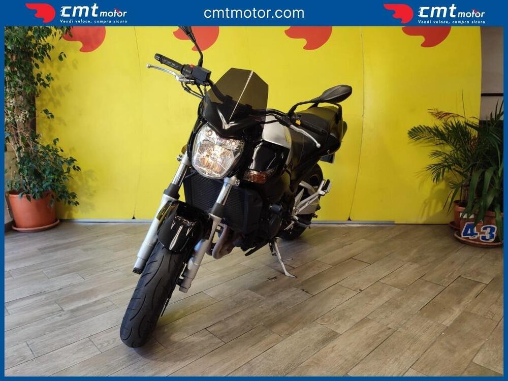 Suzuki GSR 600 (2006 - 11) (2)