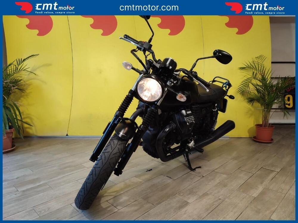 Moto Guzzi V7 III Stone (2017 - 20) (2)