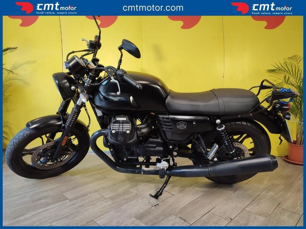 Moto Guzzi V7 III Stone (2017 - 20) (3)