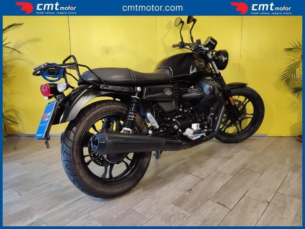 Moto Guzzi V7 III Stone (2017 - 20) (4)