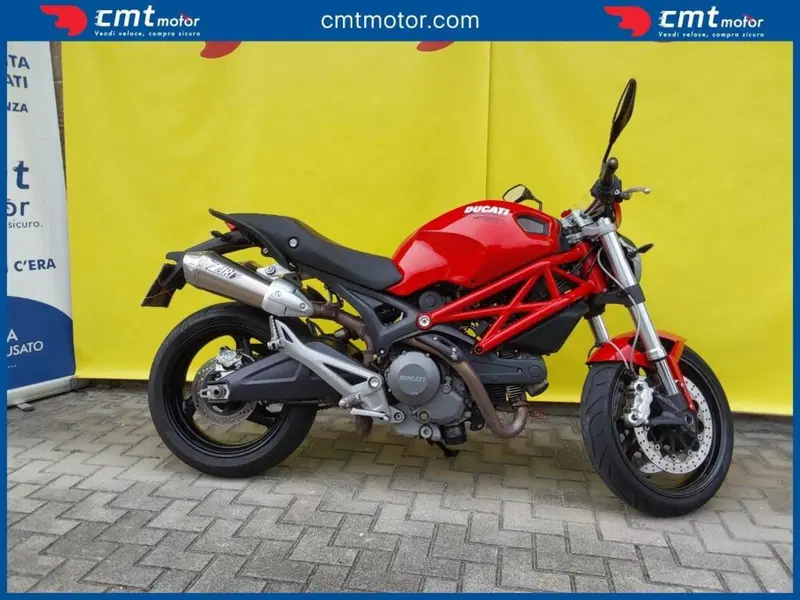 Ducati Monster 696 (2008 - 13) (2)