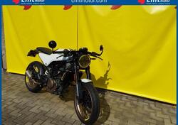 Husqvarna Svartpilen 401 (2018 - 19) usata