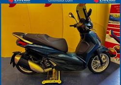 Piaggio Beverly 300 Hpe (2021) usata