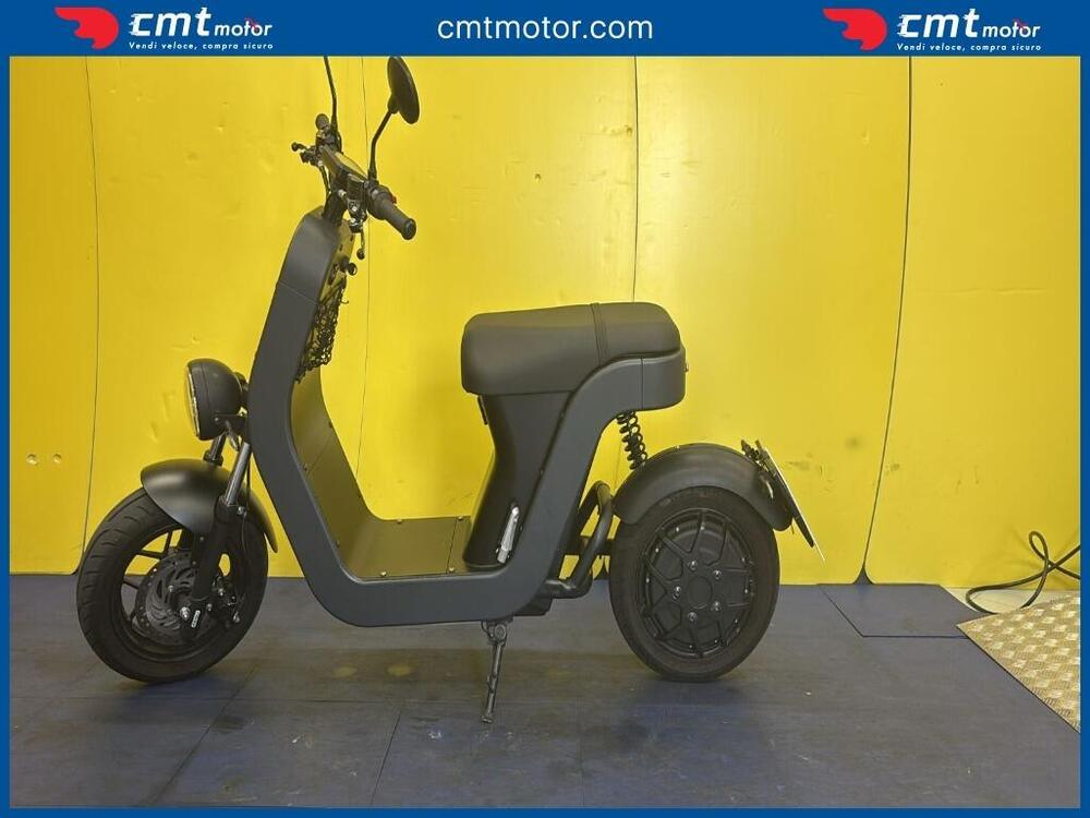 ME ME (2017 - 22) (3)