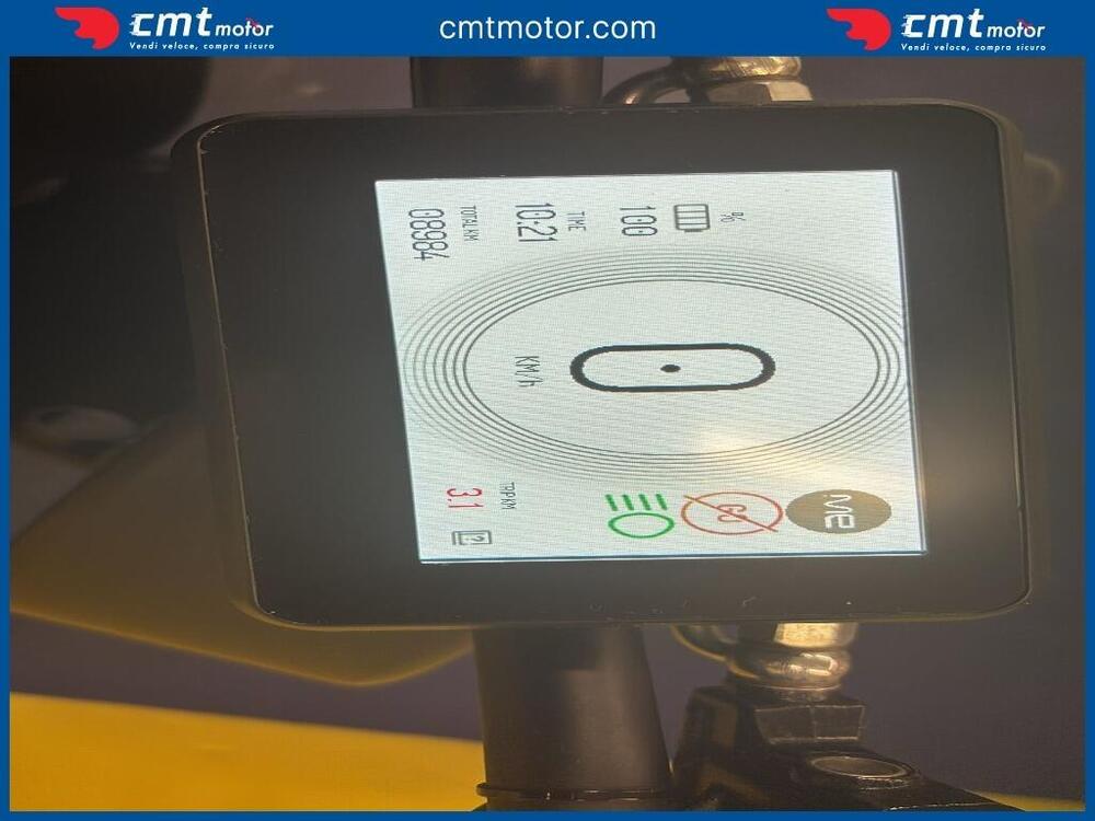 ME ME (2017 - 22) (5)