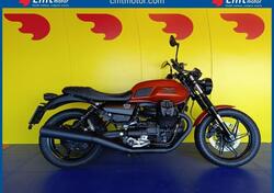 Moto Guzzi V7 Stone (2021 - 24) usata