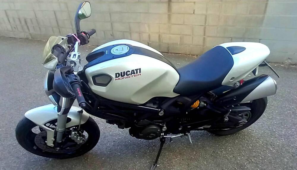 Ducati Monster 696 (2008 - 13) (3)