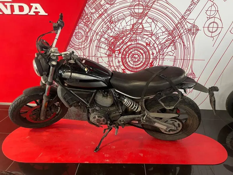 Ducati Scrambler 400 Sixty 2 (2016 - 21) (5)