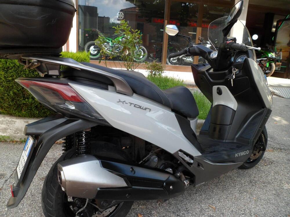 Kymco X-Town 300i City (2021 - 25) (2)