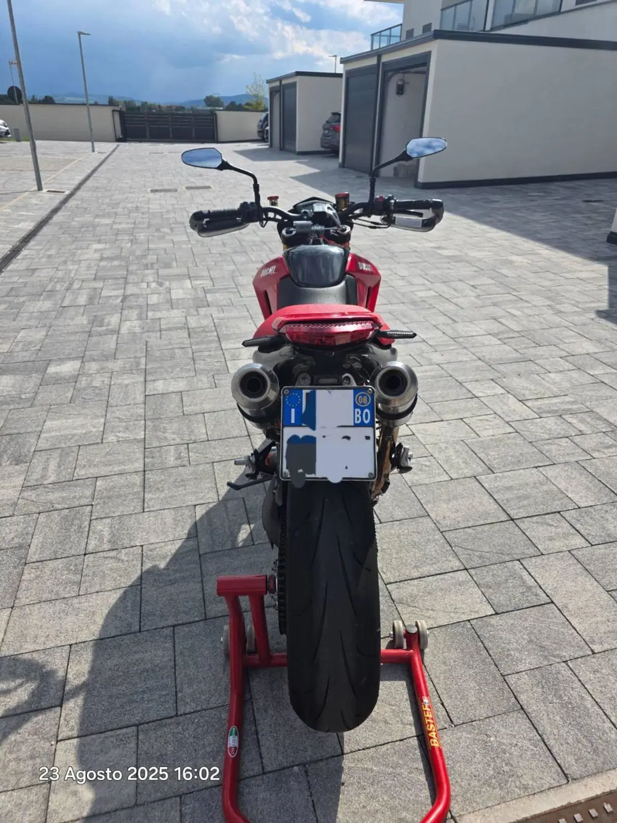 Ducati Hypermotard 1100 S (2007 - 09) (4)