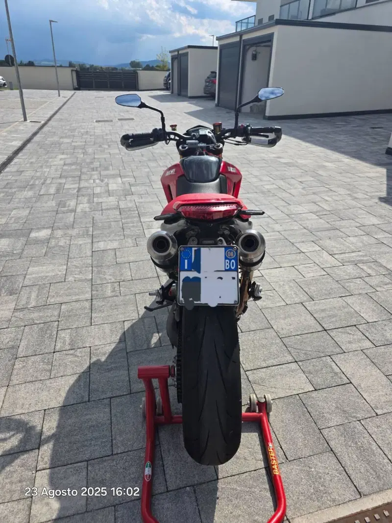 Ducati Hypermotard 1100 S (2007 - 09) (4)