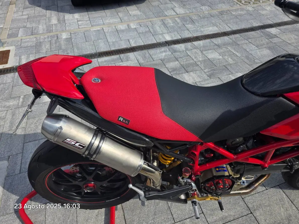 Ducati Hypermotard 1100 S (2007 - 09) (14)