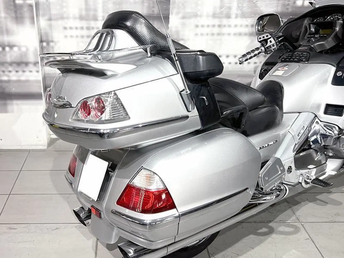 Honda GL 1800 Gold Wing (2006) (5)