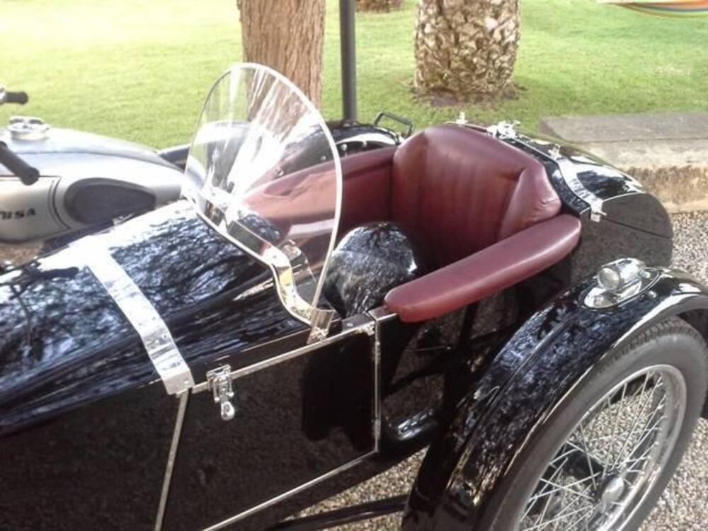 Bsa M20 500 del 1939 con sidecar Swallow (5)