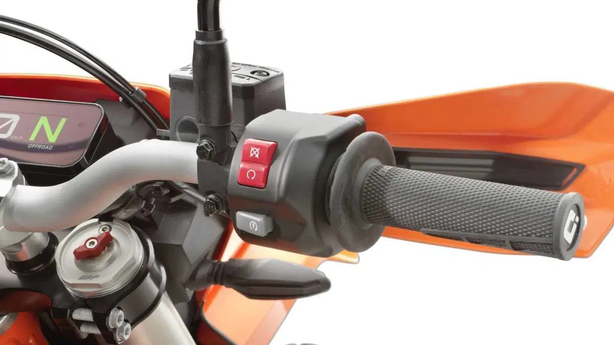 KTM 690 Enduro 690 Enduro R (2026) (7)