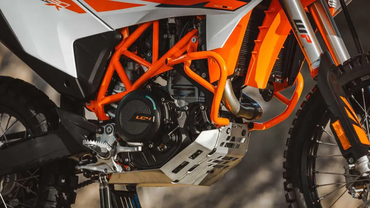 KTM 690 Enduro 690 Enduro R (2026) (13)