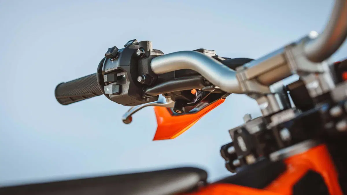 KTM 690 Enduro 690 Enduro R (2026) (14)