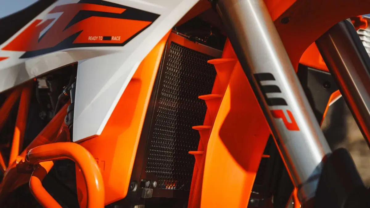KTM 690 Enduro 690 Enduro R (2026) (18)