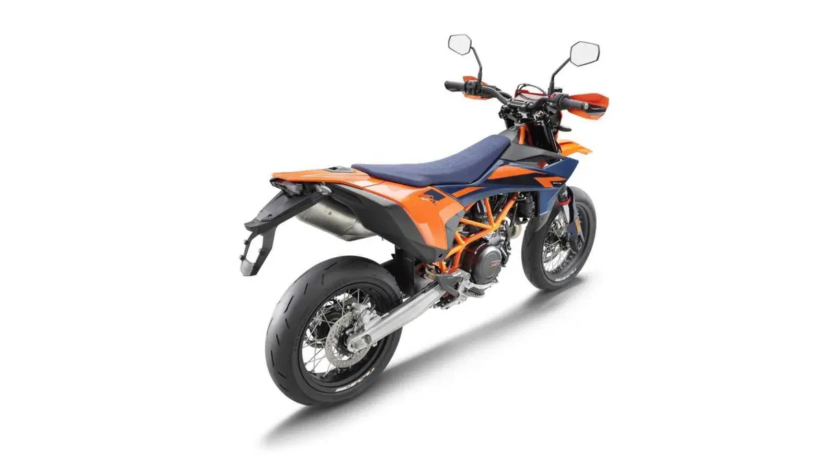 KTM 690 SMC R 690 SMC R (2026) (3)