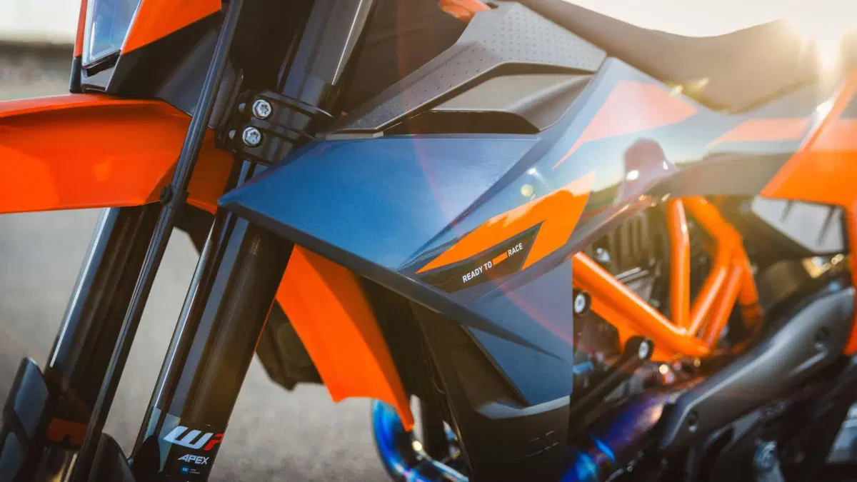 KTM 690 SMC R 690 SMC R (2026) (11)