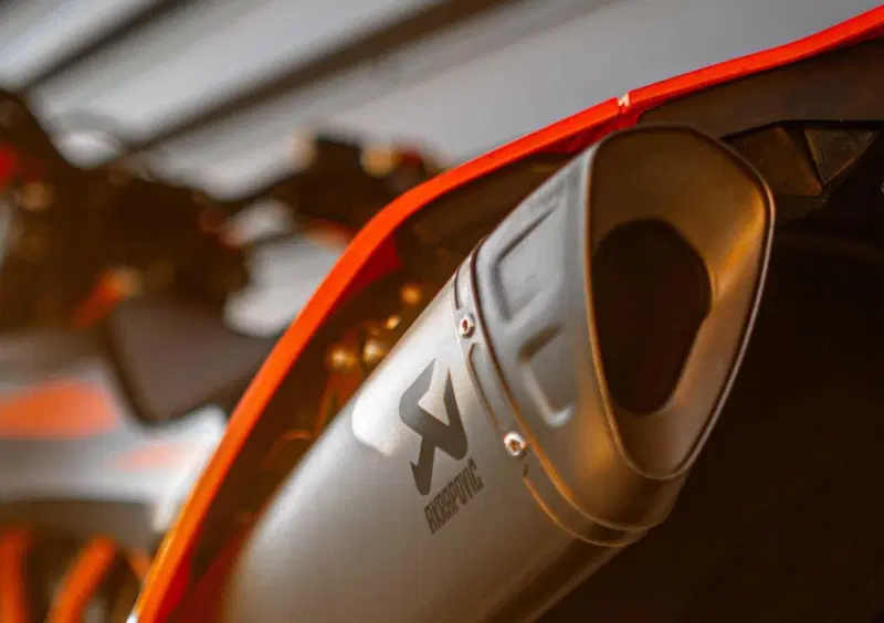 KTM 690 SMC R 690 SMC R (2026) (13)