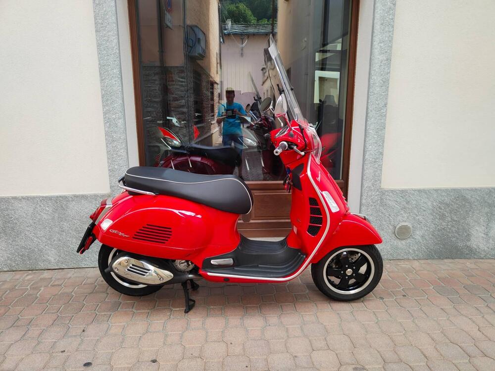 Vespa GTS 300 Super Hpe (2018 - 19)