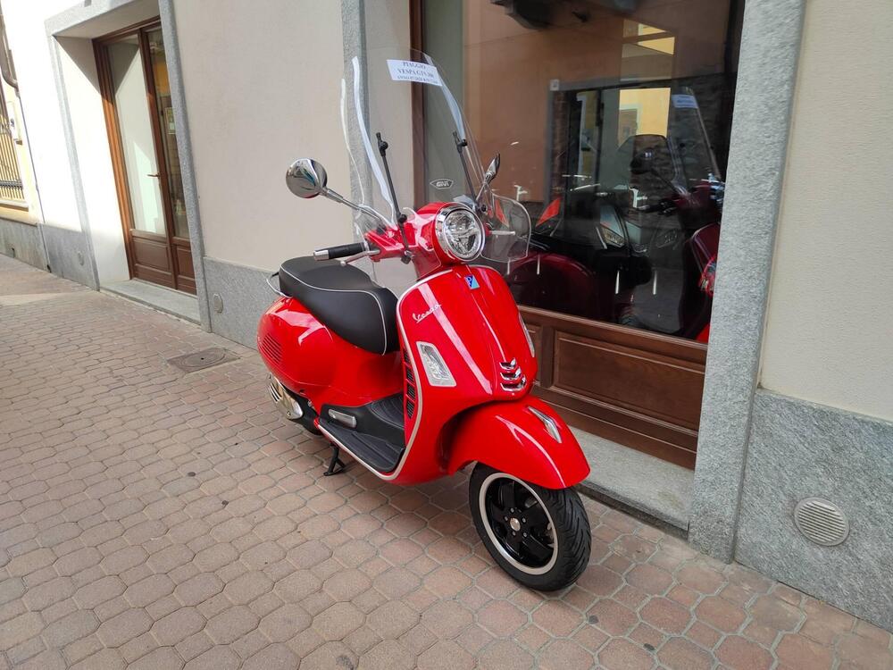 Vespa GTS 300 Super Hpe (2018 - 19) (3)