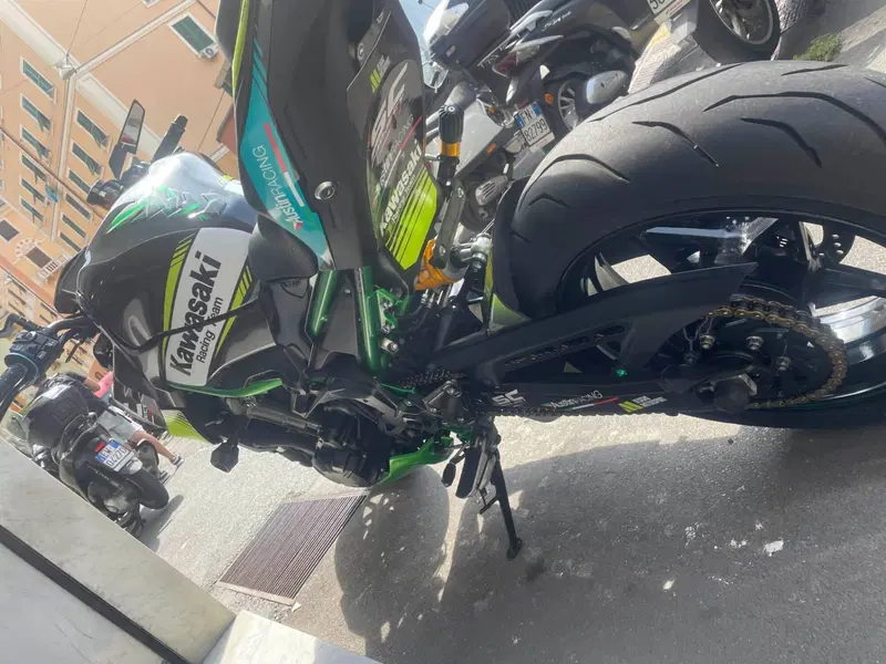 Kawasaki Z 900 SE (2022 - 24) (11)