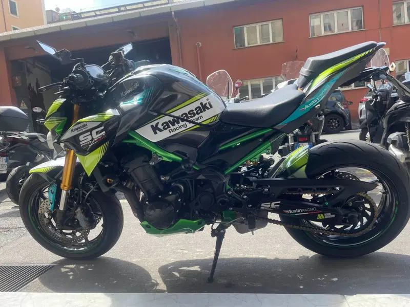 Kawasaki Z 900 SE (2022 - 24) (5)
