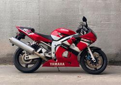 Yamaha YZF R6 (2001 - 02) usata