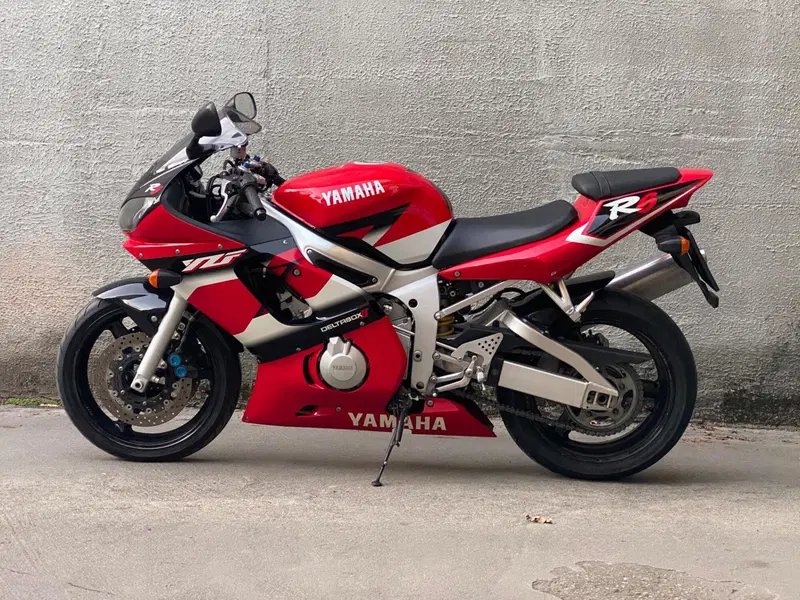 Yamaha YZF R6 (2001 - 02) (2)