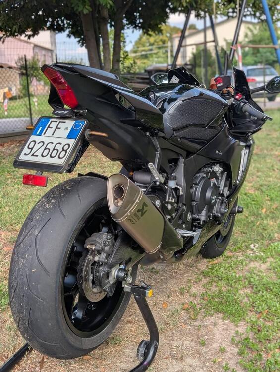 Yamaha YZF R1 (2020 - 25) (3)