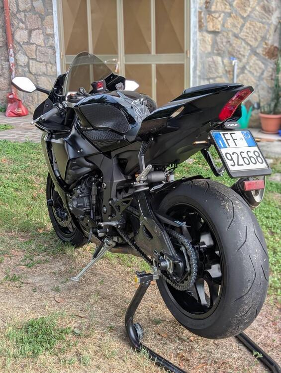 Yamaha YZF R1 (2020 - 25) (5)