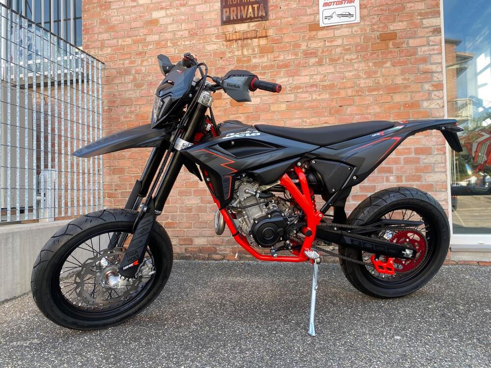 Betamotor RR 125 4T Motard R (2025) (2)